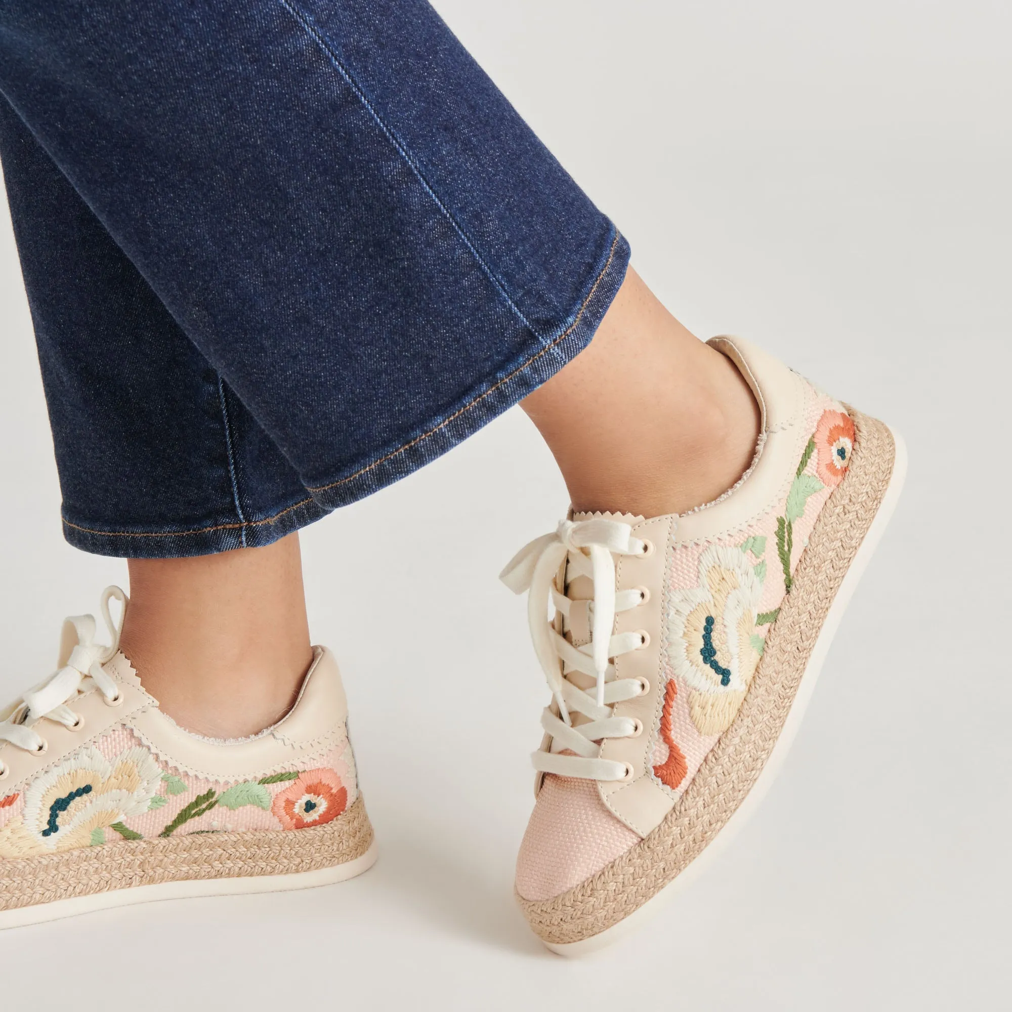 AZALIA SNEAKERS PINK FLORAL RAFFIA
