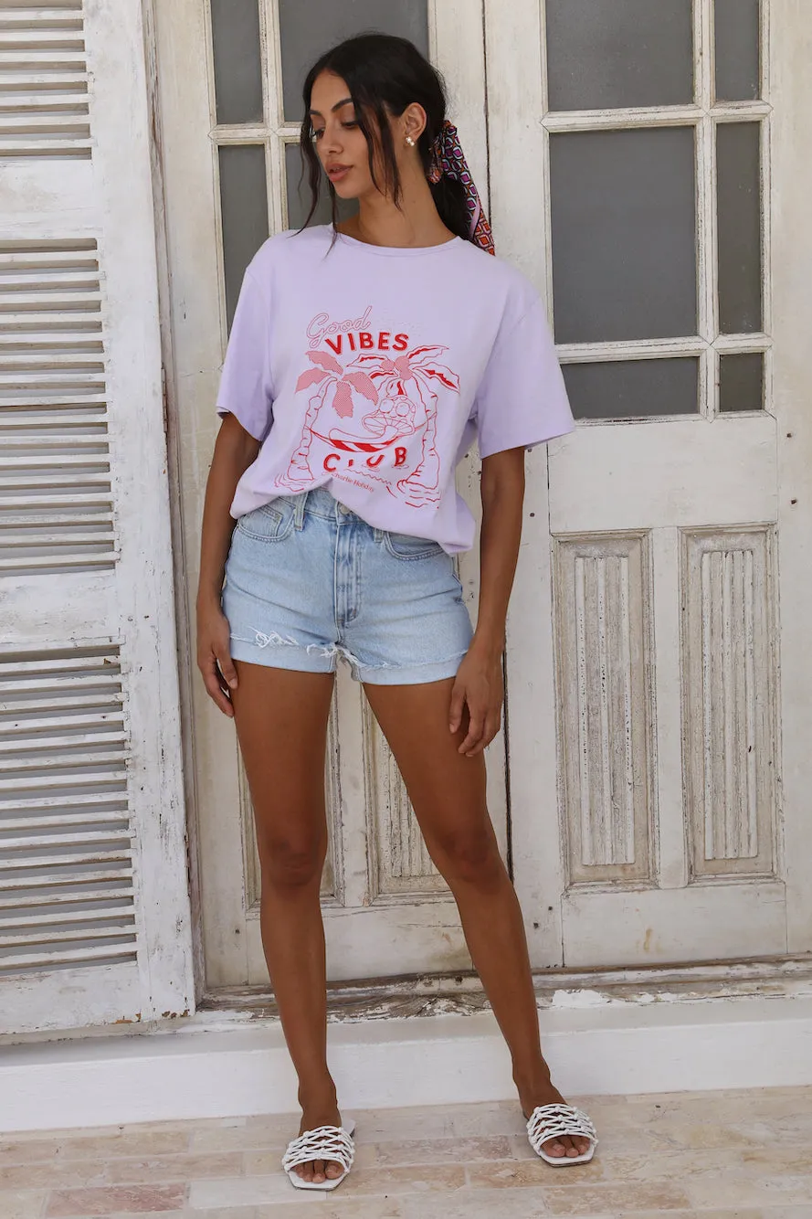 CHARLIE HOLIDAY Good Vibes Club Boyfriend Tee Lilac