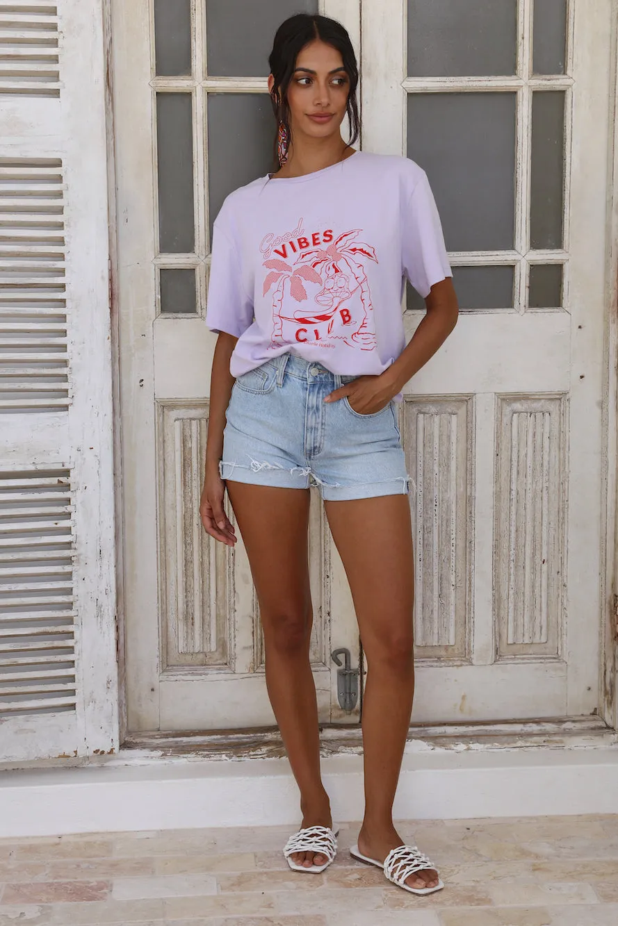 CHARLIE HOLIDAY Good Vibes Club Boyfriend Tee Lilac
