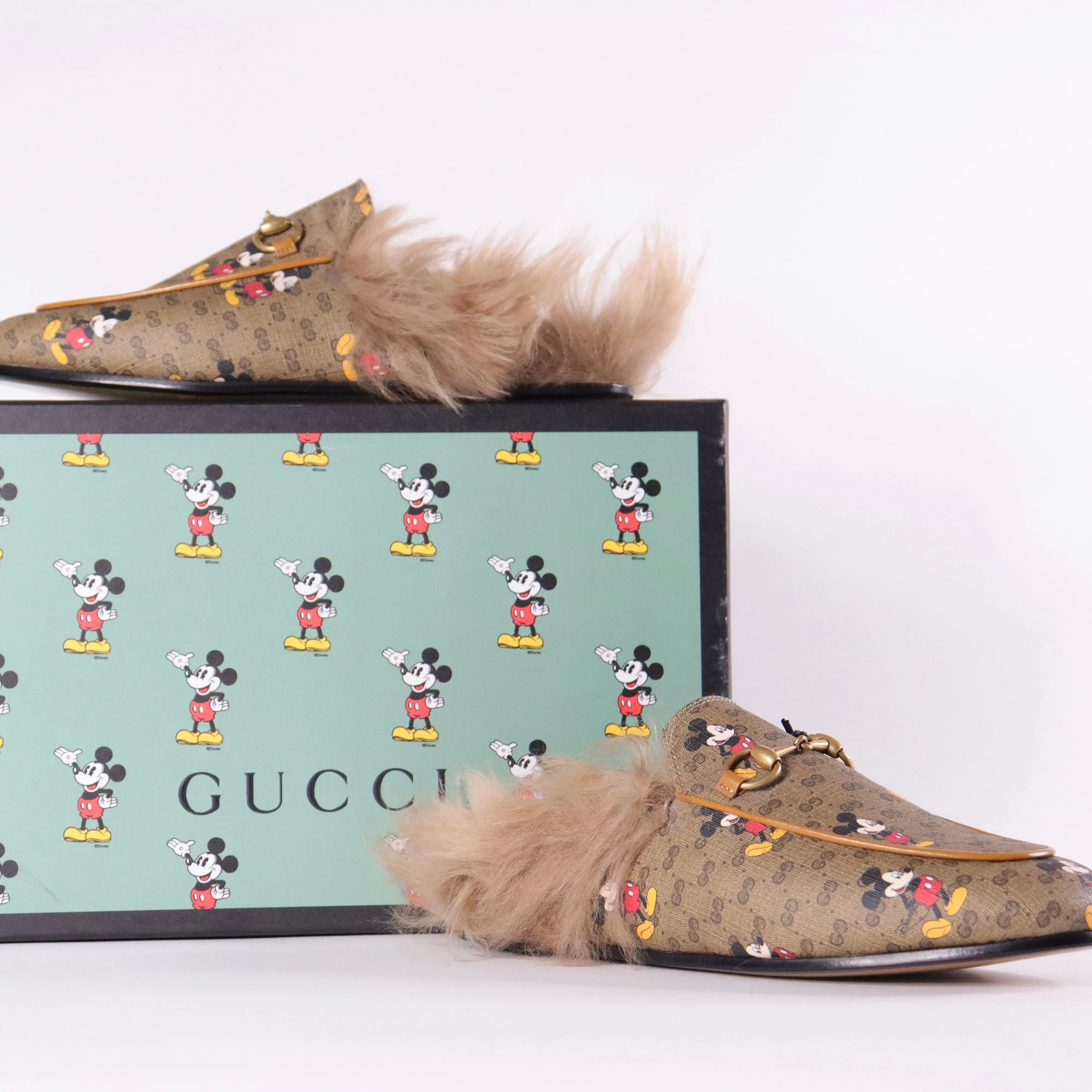 GUCCI x DISNEY GG Supreme Monogram Mickey Mouse Fur Princetown Slippers