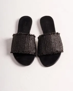 Iris in Black Raffia