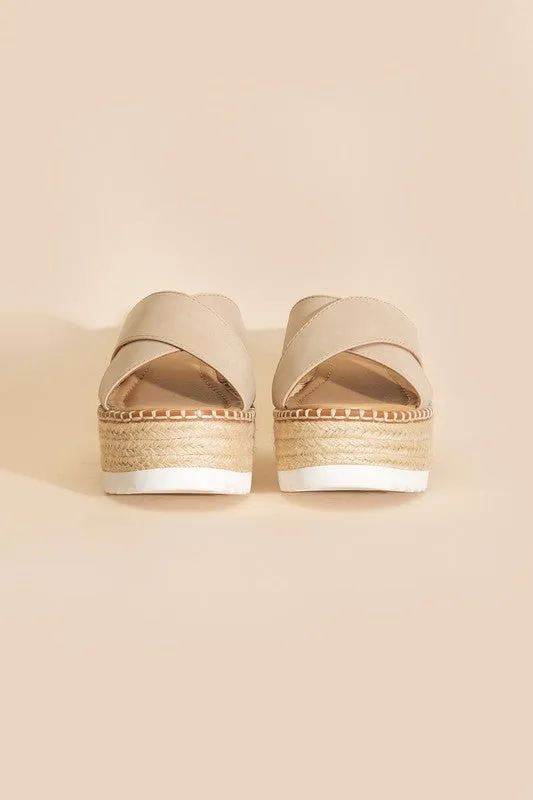 Raffia Crisscross Platform Slides