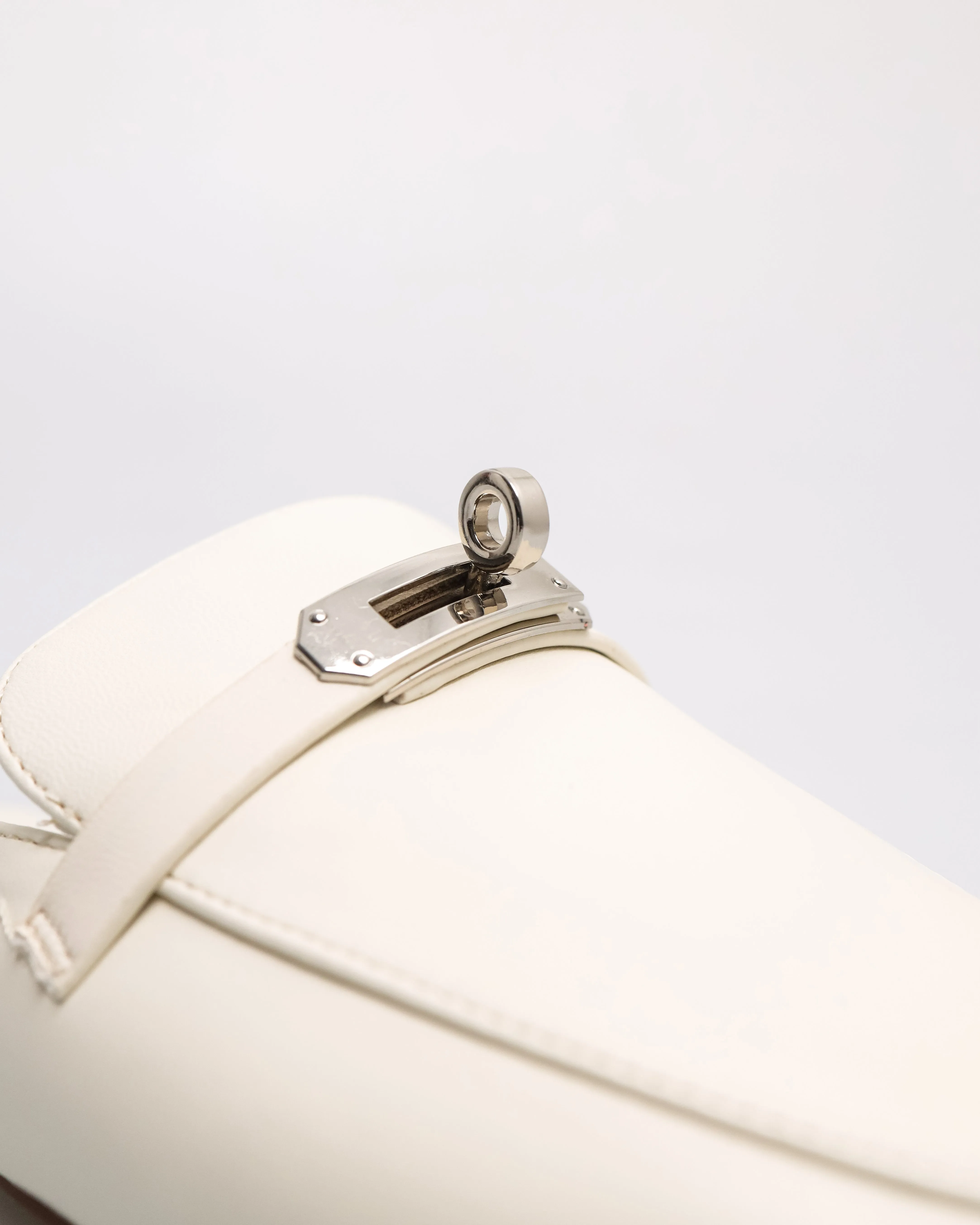 Tomaz FL092 Ladies Vault Charm Mules