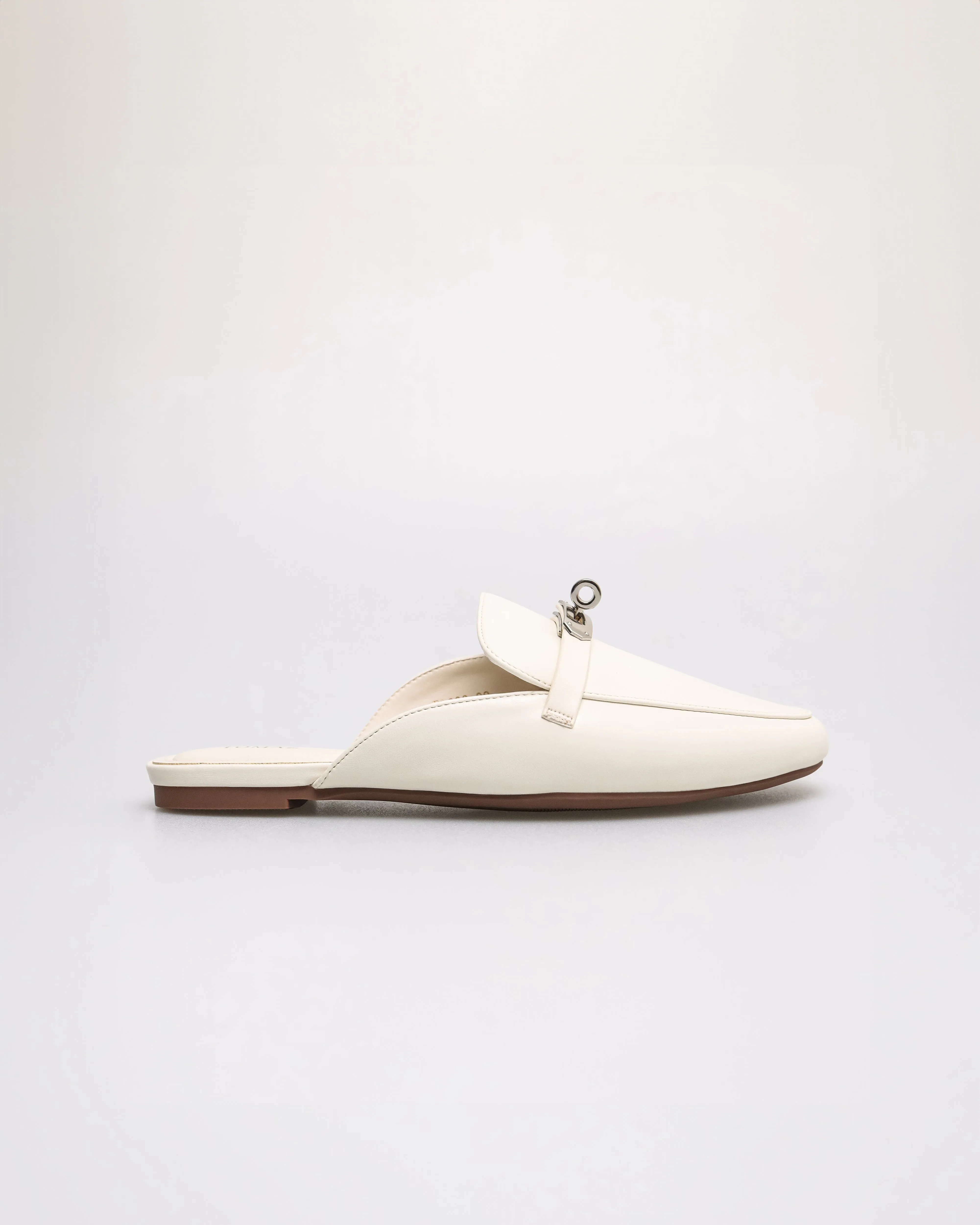 Tomaz FL092 Ladies Vault Charm Mules