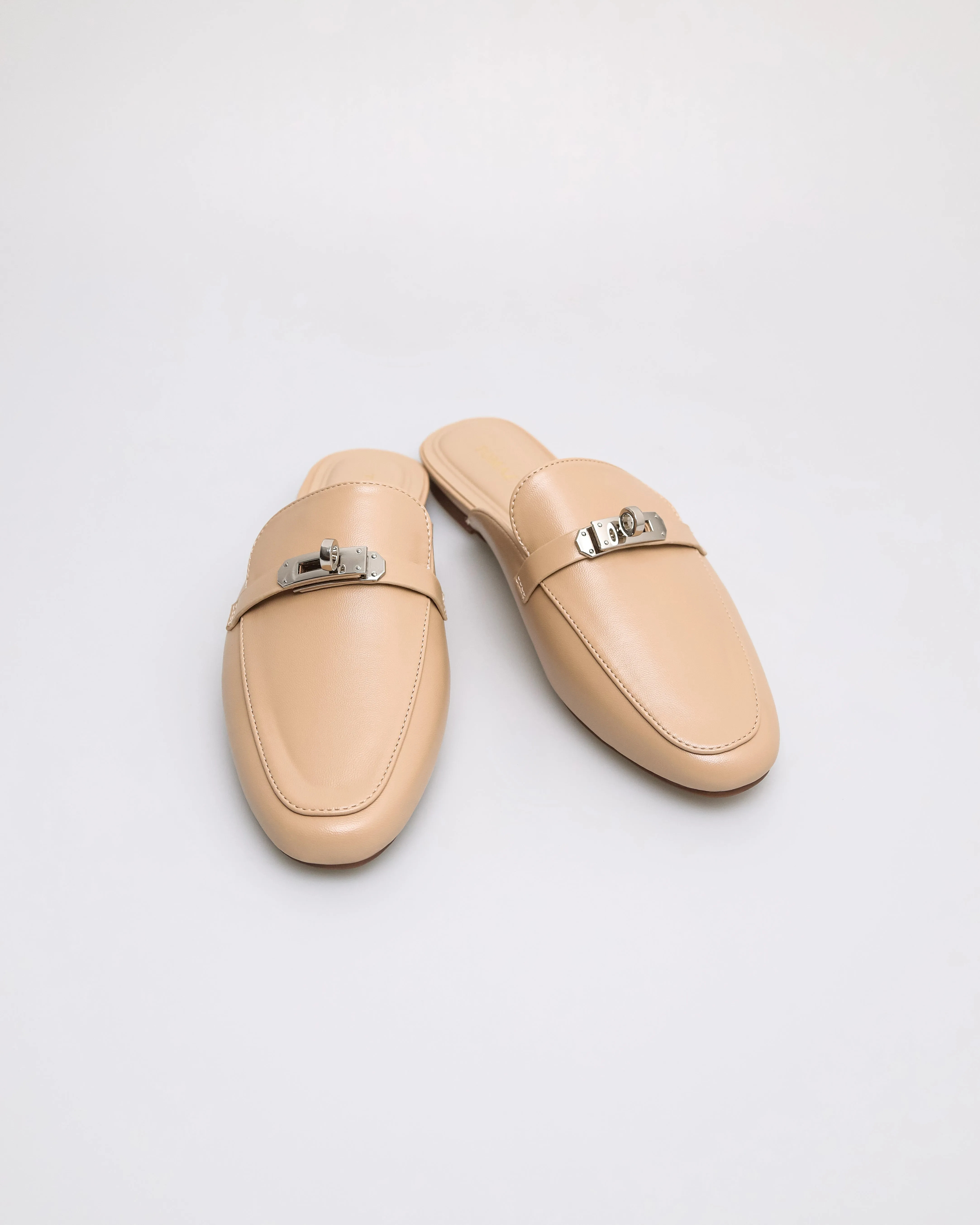 Tomaz FL092 Ladies Vault Charm Mules