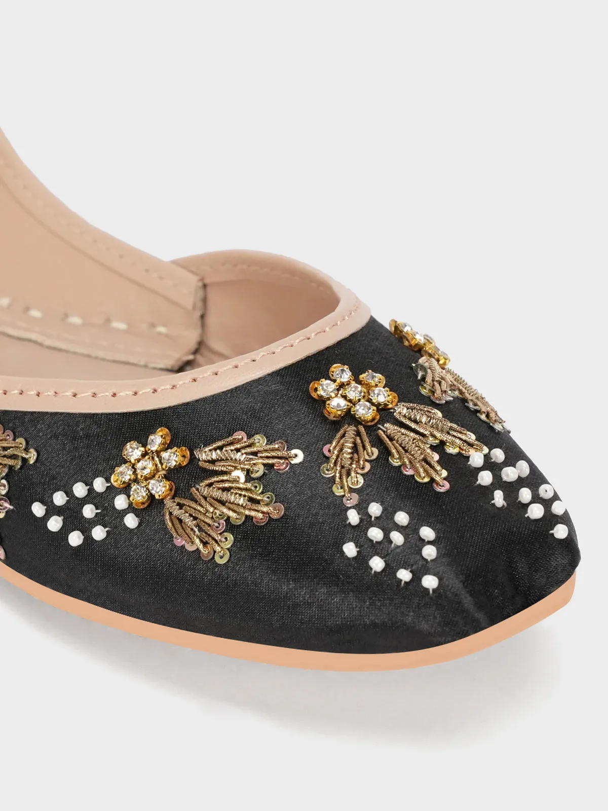 Women "AOIFE" Decorated Leather Khussa